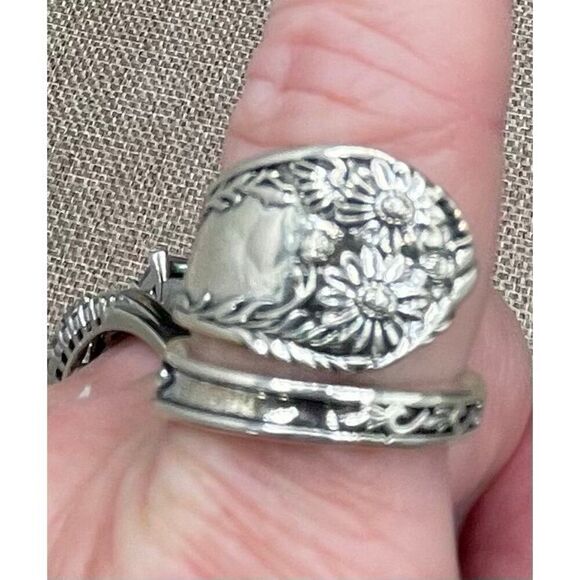 Vintage Spoon Ring Floral Pattern Size 9 Unisex - Picture 5 of 9